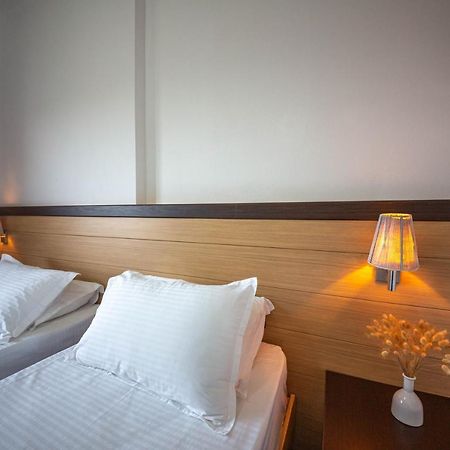 Inada Hotel Ksamil Buitenkant foto